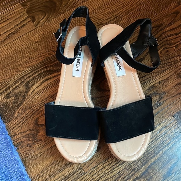 Steve Madden Prima Black Wedges Size 7.5 - Picture 3 of 5